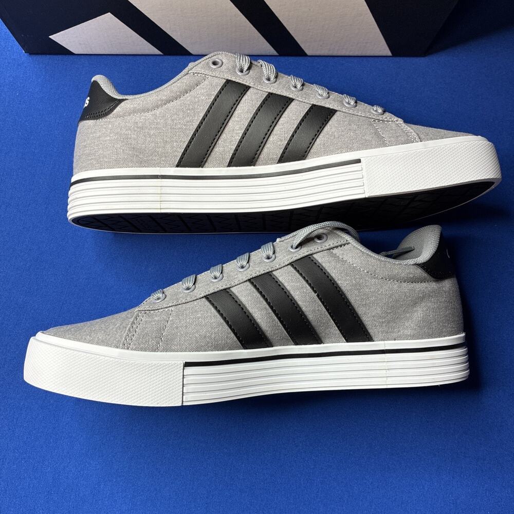 Adidas Daily 4.0 Grey/Black Men’s 10.5 Sneakers IF4493 new with box - Picture 2 of 9